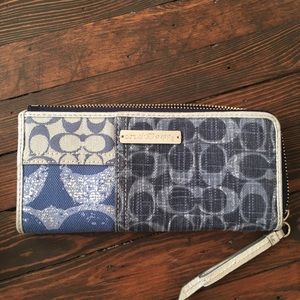 COACH Poppy Wallet -NEW